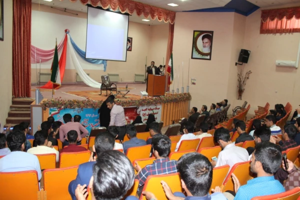 برگزاری مراسمی به مناسبت ولادت امام علی (ع) وروز پدر با همکاری پردیس های دانشگاه فرهنگیان استان در پردیس رسالت زاهدان