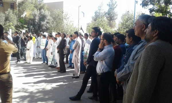 دانشجویان ، کارکنان واساتید دانشگاه فرهنگیان استان سیستان وبلوچستان با برگزاری تجمعی اظهارات اخیر رئیس جمهور آمریکا درباره ایران را محکوم کردند