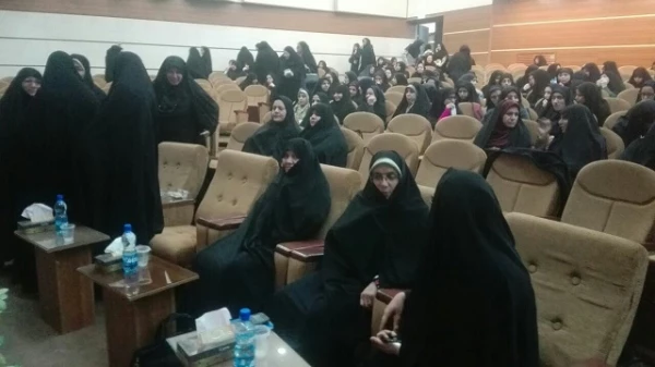 نشست تخصصی بانوان تشیع و تسنن با موضوع  " نقش بانوان تشیع و تسنن در پیروزی و تداوم انقلاب اسلامی ایران