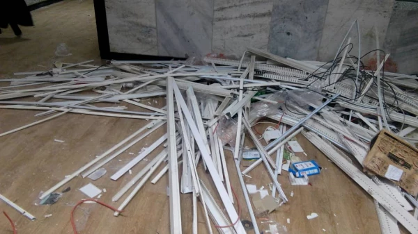 ادامه روند تعویض سیم کشی برق ، تلفن وشبکه