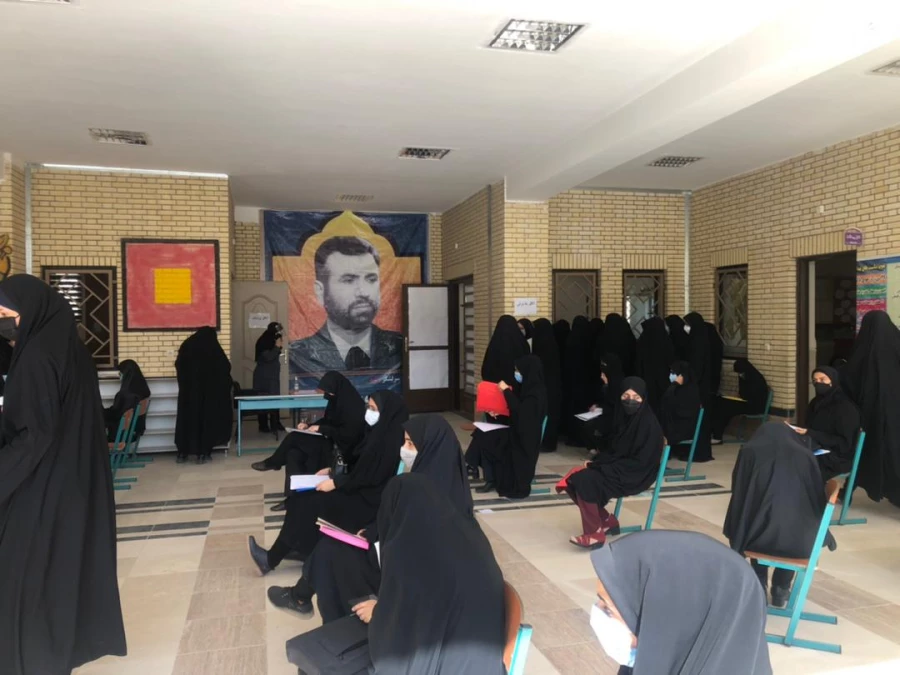 مصاحبه چند برابر ظرفیت معرفی شدگان دانشگاه فرهنگیان وتربیت دبیر شهید رجایی خواهران از صبح امروز سه شنبه دوم شهریور ماه سال۱۴۰۰ درمحل مجتمع حیات طیبه زاهدان اغاز شد 5