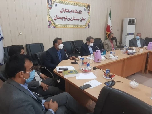 نشست هم اندیشی معاونت پژوهش وفناوری دانشگاه فرهنگیان با اساتید و اعضای هیئت علمی  دانشگاه فرهنگیان استان 5