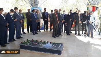 دکتر علی محمدی معاون فرهنگی دانشگاه فرهنگیان :       افتخار می کنیم در دانشگاهی تنفس می کنیم که مزین به نا م یک هزار و دویست دانشجو معلم شهید است

آیین افتتاحیه یادمان شهید گمنام و استقبال از دانشجویان جدیدالوروددانشگاه فرهنگیان سیستان وبلوچستان