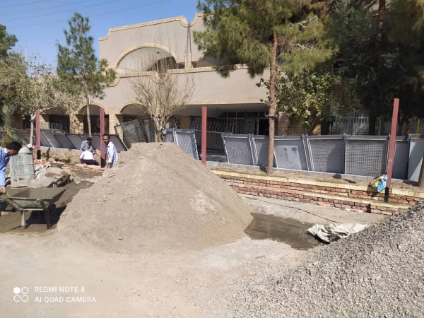 انجام 20 درصد از پروژه تخریب دیوار ضلع جنوبی و ساخت دیوار جدید پردیس رسالت زاهدان 3