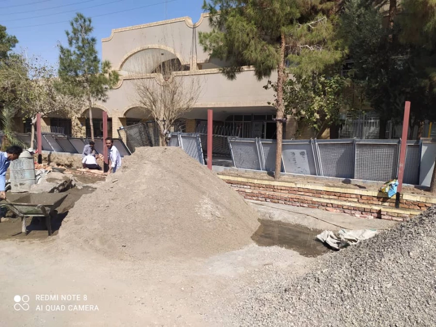 انجام 20 درصد از پروژه تخریب دیوار ضلع جنوبی و ساخت دیوار جدید پردیس رسالت زاهدان 3