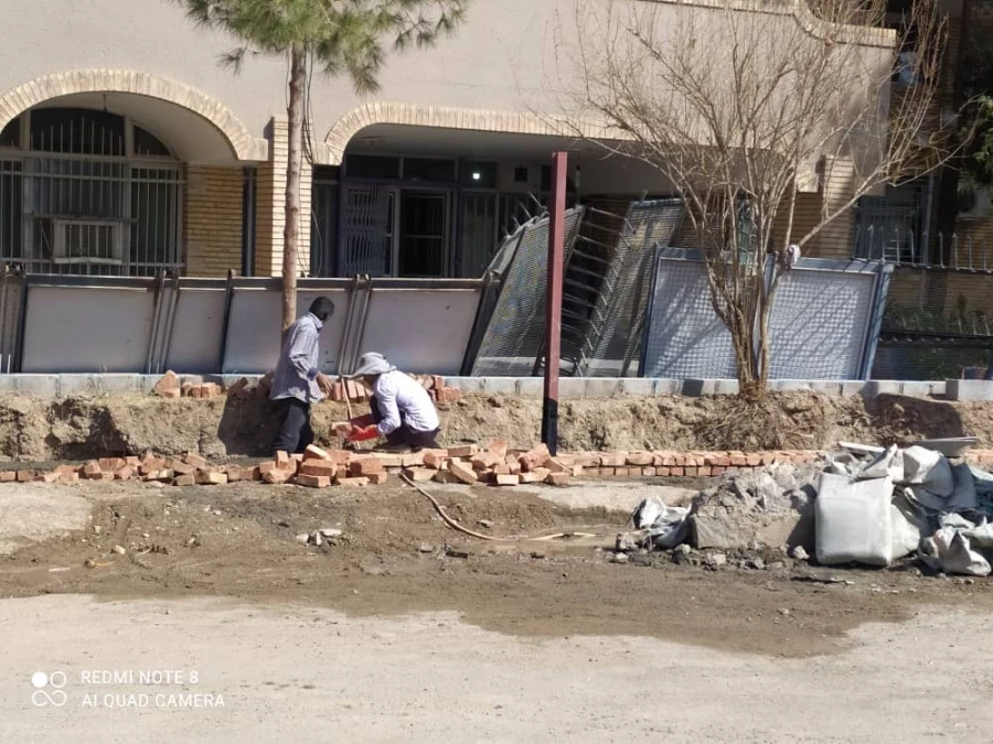 انجام 20 درصد از پروژه تخریب دیوار ضلع جنوبی و ساخت دیوار جدید پردیس رسالت زاهدان 4