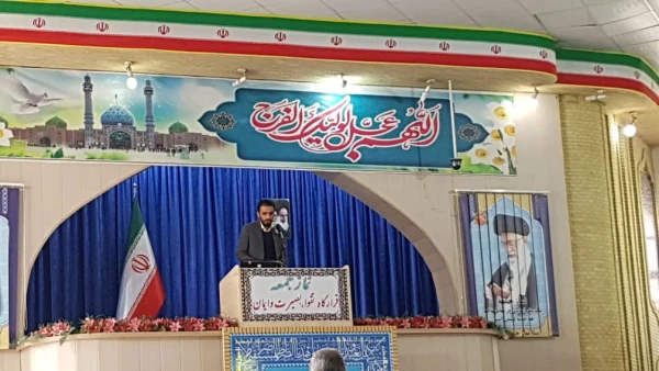 
مسئول بسیج دانشجویی دانشگاه فرهنگیان سیستان وبلوچستان ، سخنران پیش از خطبه های نماز جمعه این هفته زاهدان شد.

 2