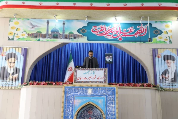 
مسئول بسیج دانشجویی دانشگاه فرهنگیان سیستان وبلوچستان ، سخنران پیش از خطبه های نماز جمعه این هفته زاهدان شد.

 3