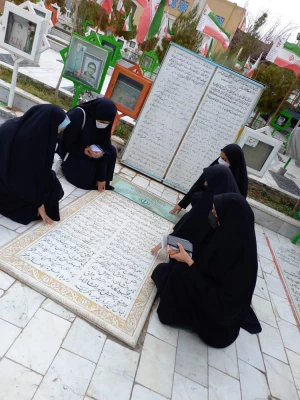 تکریم مادران وهمسران شهدا