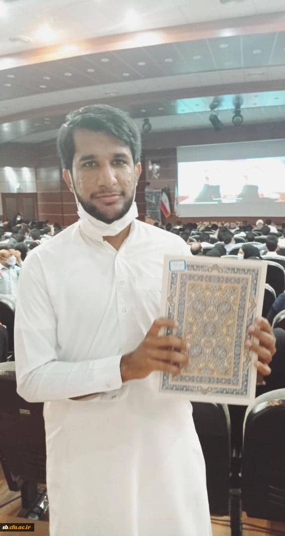 مصاحبه با آقای سعید دیناری نفر اول حفظ 5 جزء قرآن کریم در سی و دومین جشنواره قرآن و عترت
 2