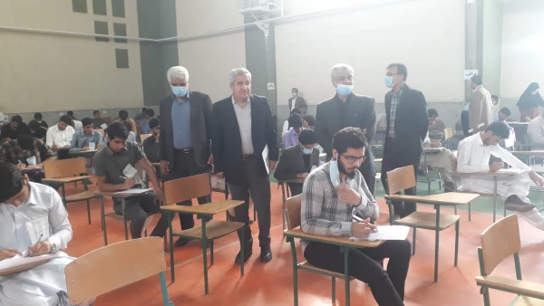 بازدید دکتر رحیمی مدیر محترم بهسازی ومنابع انسانی دانشگاه فرهنگیان از  حوزه امتحانی پردیس شهید مطهری  3