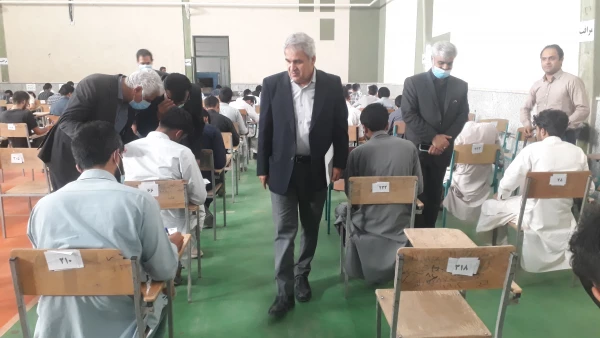 بازدید دکتر رحیمی مدیر محترم بهسازی ومنابع انسانی دانشگاه فرهنگیان از  حوزه امتحانی پردیس شهید مطهری  4