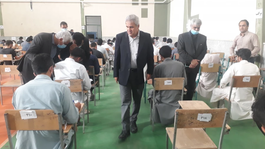 بازدید دکتر رحیمی مدیر محترم بهسازی ومنابع انسانی دانشگاه فرهنگیان از  حوزه امتحانی پردیس شهید مطهری  4