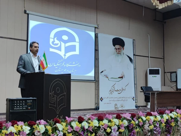 به مناسبت هفته سراهای دانشجویی با حضور مسئولین از خوابگاه های برتر پردیس شهید مطهری  دانشگاه فرهنگیان  تجلیل و تقدیر شد. 2