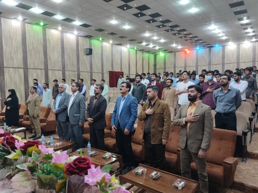 به مناسبت هفته سراهای دانشجویی با حضور مسئولین از خوابگاه های برتر پردیس شهید مطهری  دانشگاه فرهنگیان  تجلیل و تقدیر شد. 4