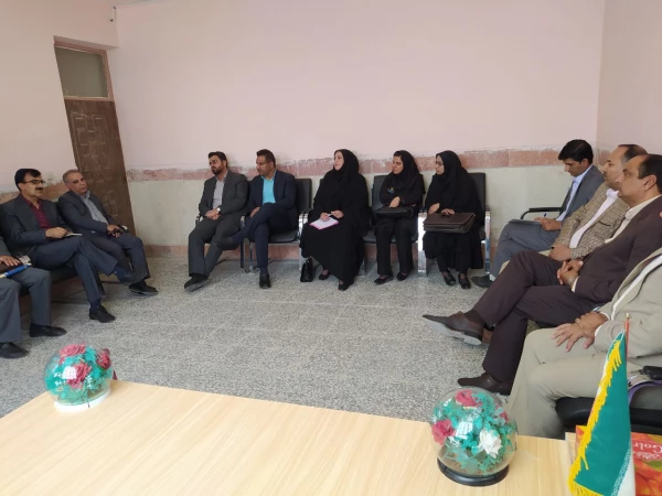 بازدید ناظرین استانی از مدارس مجری درس کارورزی شهرستان زابل  2