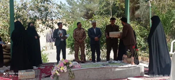 تجلیل از خانواده شهدا  3