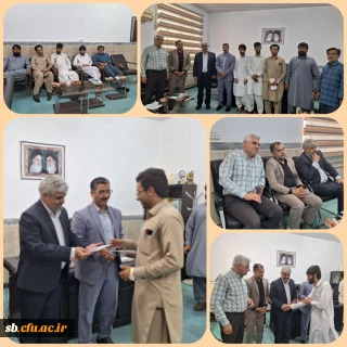 با حضور  مدیریت  دانشگاه فرهنگیان استان: 

اعضای شورای صنفی دانشجویان معارفه شدند.
