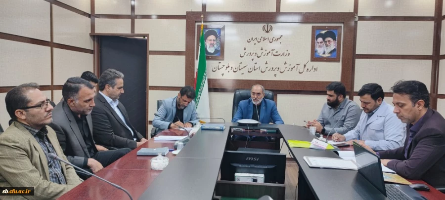 دوره های توانمندسازی آموزشی و پرورشی معلمان و مربیان مدارس غیردولتی با هماهنگی و همکاری دانشگاه فرهنگیان برگزار می شود.
 2