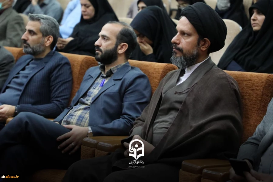 برگزاری جلسه پرسش و پاسخ با حضور نماینده ولی فقیه  در استان  4