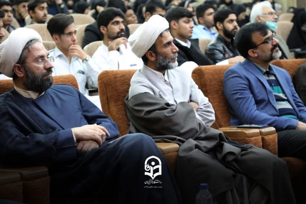 برگزاری جلسه پرسش و پاسخ با حضور نماینده ولی فقیه  در استان  5