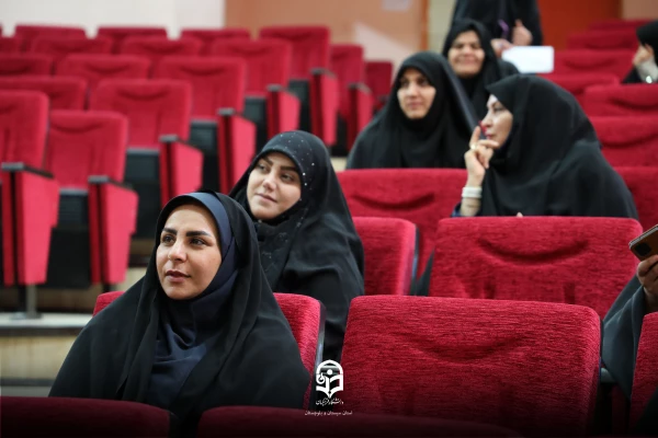 نشست تبیینی معرفتی محبت حضرت زهرا (س) وآثار وجودی آن برانسان 7