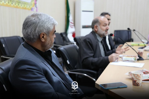 نشست تبیینی - معرفتی
 10