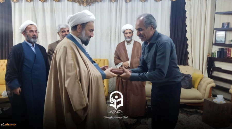 تقدیر نماینده ولی فقیه در استان از اساتید بسیجی دانشگاه فرهنگیان
 2