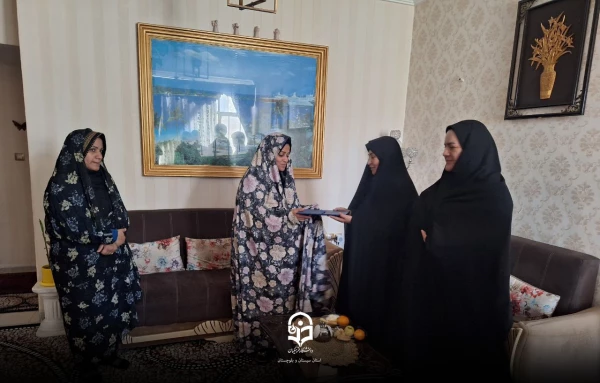 آیین غبار  روبی مزار شهدای گمناو و تجلیل از خانواده شهدای دانشجو معلم  4