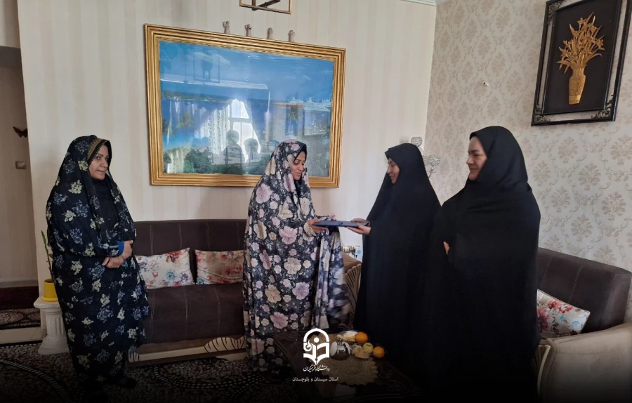 آیین غبار  روبی مزار شهدای گمناو و تجلیل از خانواده شهدای دانشجو معلم  4