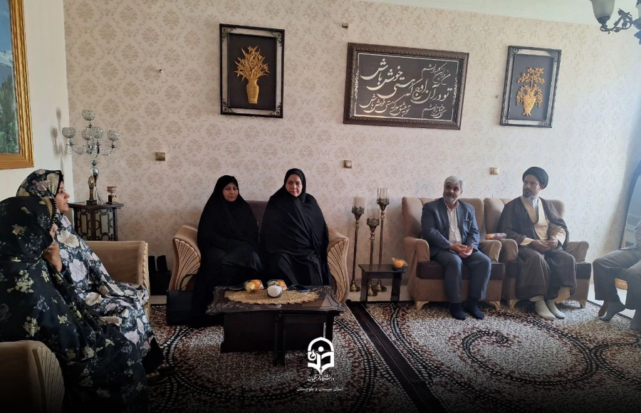 آیین غبار  روبی مزار شهدای گمناو و تجلیل از خانواده شهدای دانشجو معلم  5