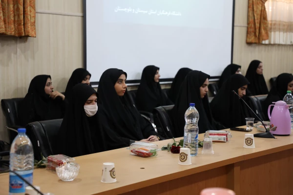 حضور معاون فرهنگی و تربیتی دانشگاه فرهنگیان کشور در استان 
 4