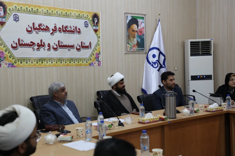 طرح جامع پیشگیری از آسیب های اجتماعی در پردیس های استانی دانشگاه فرهنگیان سیستان وبلوچستان برگزار خواهد شد.
 5