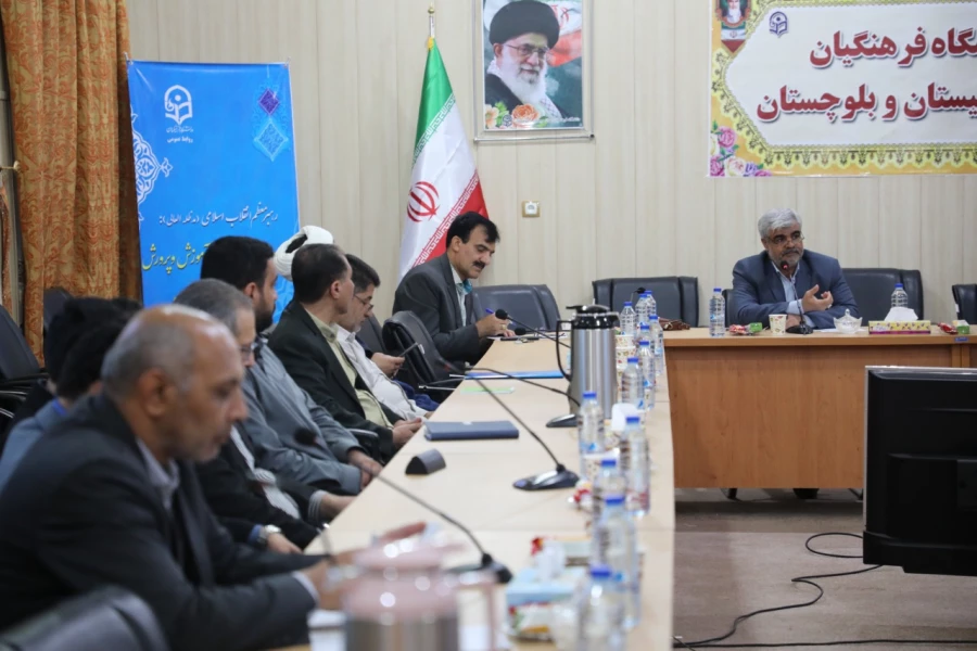 طرح جامع پیشگیری از آسیب های اجتماعی در پردیس های استانی دانشگاه فرهنگیان سیستان وبلوچستان برگزار خواهد شد.
 6