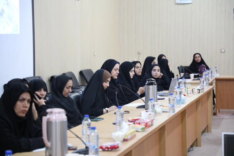 طرح جامع پیشگیری از آسیب های اجتماعی در پردیس های استانی دانشگاه فرهنگیان سیستان وبلوچستان برگزار خواهد شد.
 7