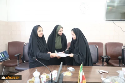 با حضور دانشجومعلمان برتر فرهنگی و آموزشی پردیس های استان انجام گرفت؛

مراسم تجلیل از افتخارآفرینان استانی و کشوری جشنواره تدریس برتر
