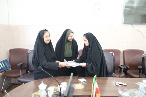 مراسم تجلیل از افتخارآفرینان استانی و کشوری جشنواره تدریس برتر
 2