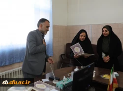 مراسم تجلیل از افتخارآفرینان استانی و کشوری جشنواره تدریس برتر
 3