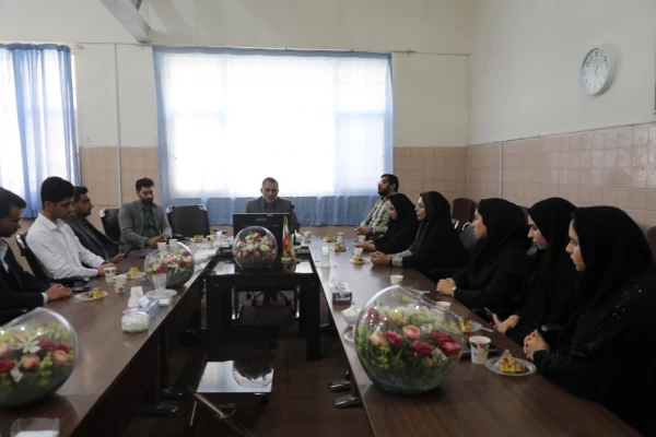 مراسم تجلیل از افتخارآفرینان استانی و کشوری جشنواره تدریس برتر
 6