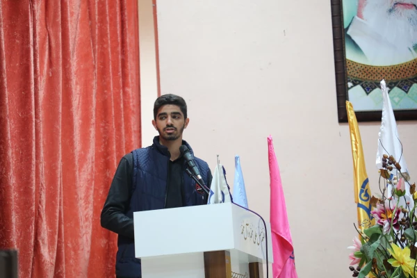 کرسی آزاد اندیشی  9