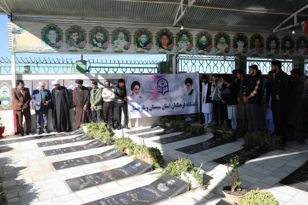 برگزاری مراسم غبارروبی و عطرافشانی گلزار شهدا به مناسبت روز دانشجو
 6