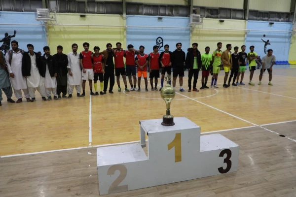 برگزاری دومین لیگ فوتسال پردیس شهید مطهری 
 6