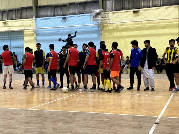 برگزاری دومین لیگ فوتسال پردیس شهید مطهری 
 8