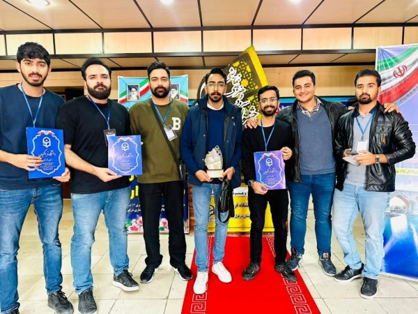 جشنواره کشوری سرود و هنرهای نمایشی تعزیه در دانشگاه فرهنگیان در دزفول با معرفی برگزیدگان به کار خود پایان داد.
 2