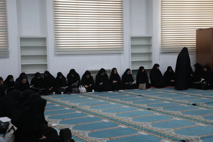 مراسم ترحیم همکار گرامی شادروان مهدیه سرحدی
 5