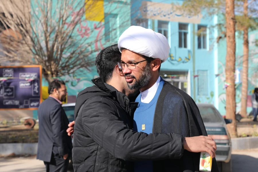 اعزام دانشجومعلمان پسر دانشگاه فرهنگیان استان سیستان و بلوچستان به اردوی راهیان نور
 6