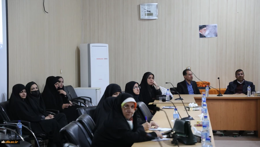 بررسی مرزهای راهبردی و تأثیر آن در عبور از تحریم ها در ضیافت اساتید اندیشه 9