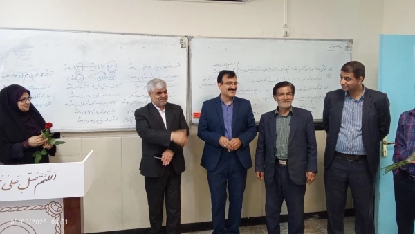 آیین تجلیل و تکریم از مقام استادان در پردیس های استانی دانشگاه فرهنگیان استان سیستان و بلوچستان 
 3