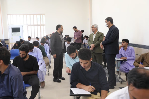بازدید مسئولان دانشگاه فرهنگیان استان سیستان وبلوچستان  از فرایند برگزاری امتحانات پردیس های استانی
 7