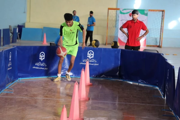 برگزاری آزمون عملی تربیت بدنی با حضور ۴۰۰ داوطلب در پردیس های شهید مطهری و رسالت

 7